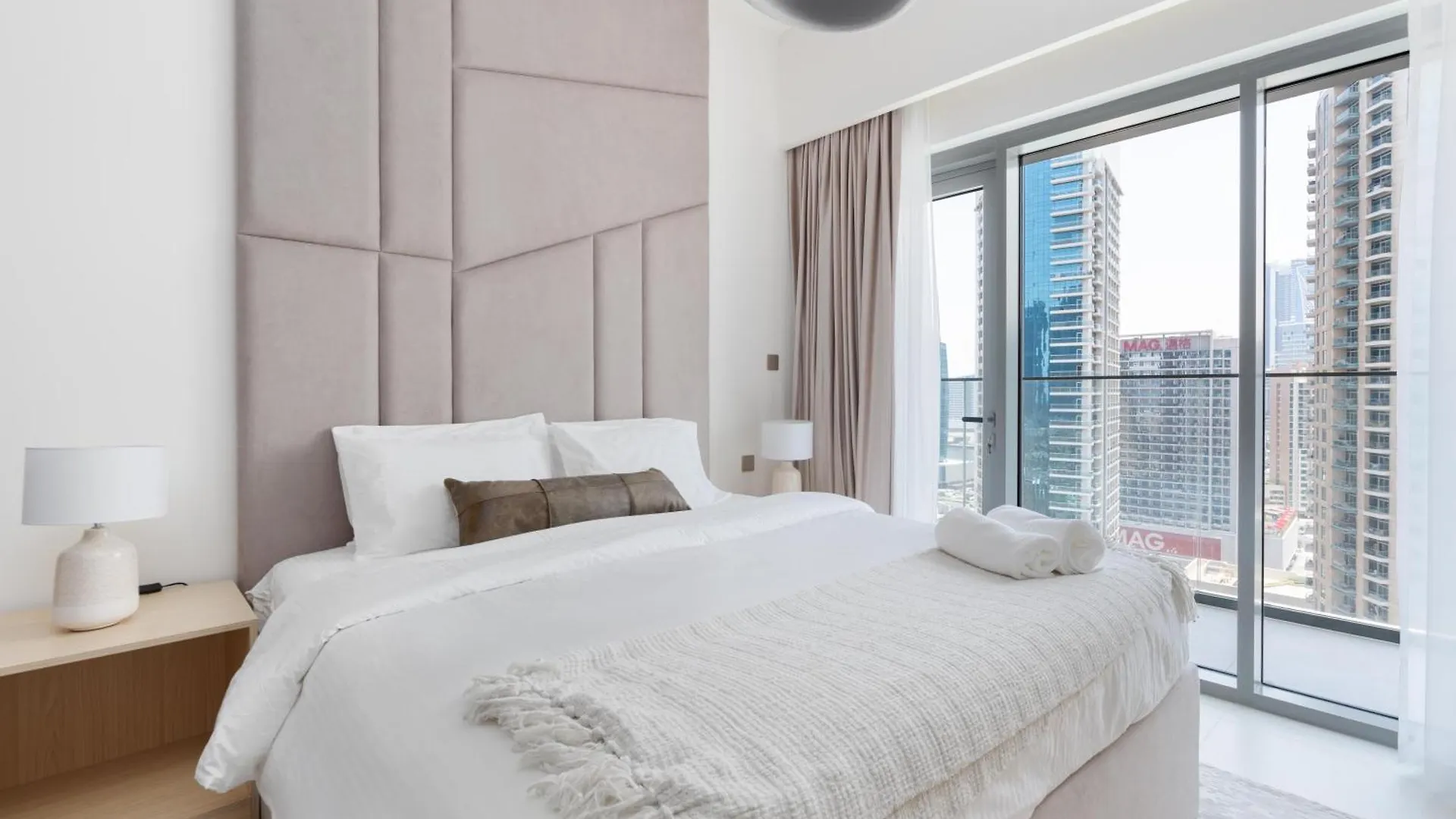 Apartment Burj Royal - Across Dubai Mall & Burj Khalifa