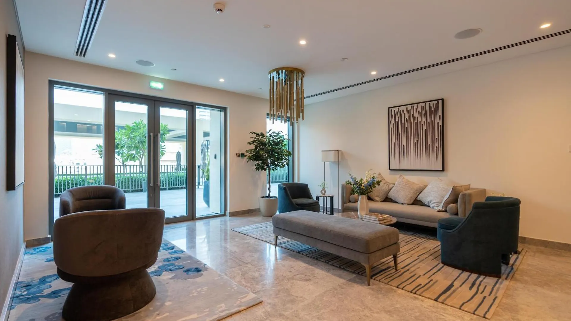 Burj Royal - Across Dubai Mall & Burj Khalifa Apartment