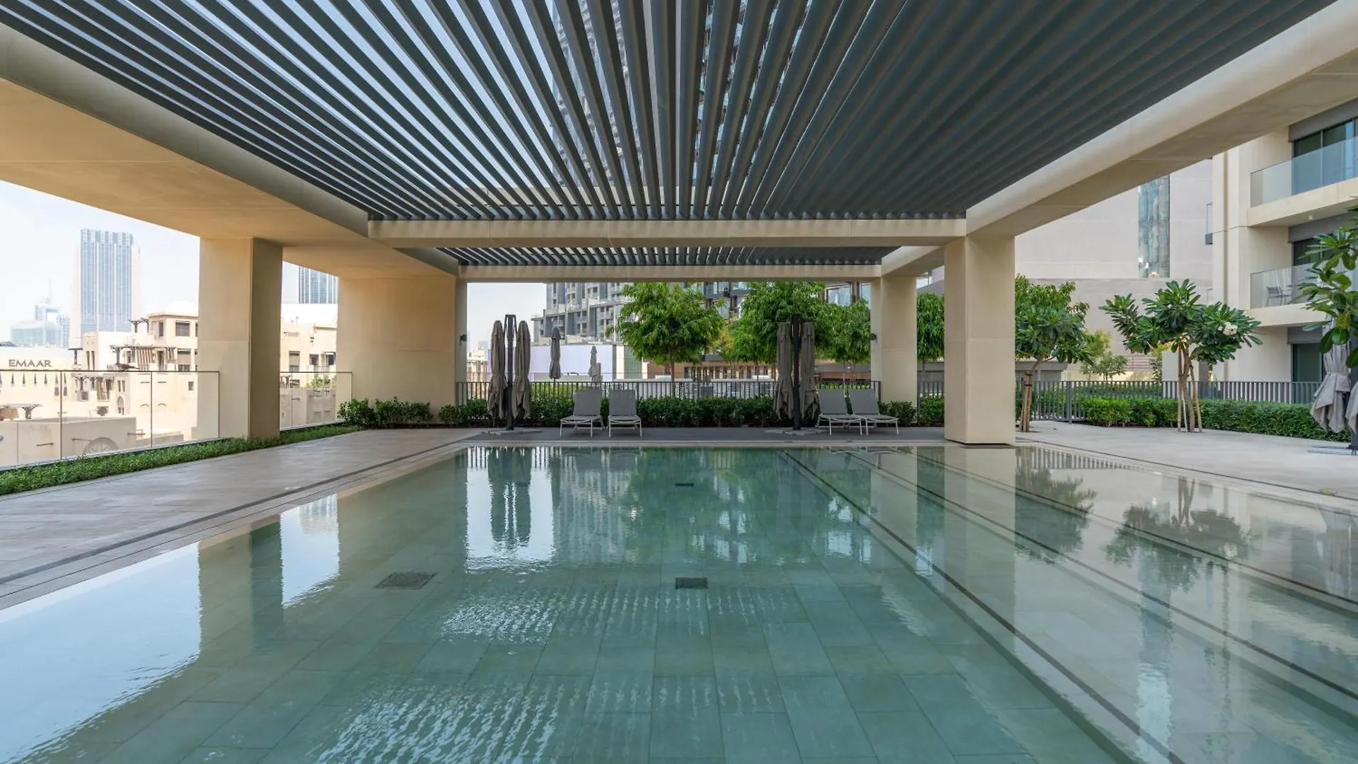 Burj Royal - Across Dubai Mall & Burj Khalifa Apartment